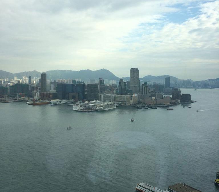 Gustavo Eglez visitando fondos de inversión en Hong Kong